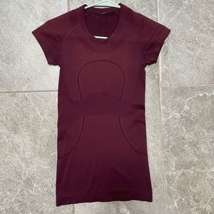 Lululemon swiftly tech short sleeve